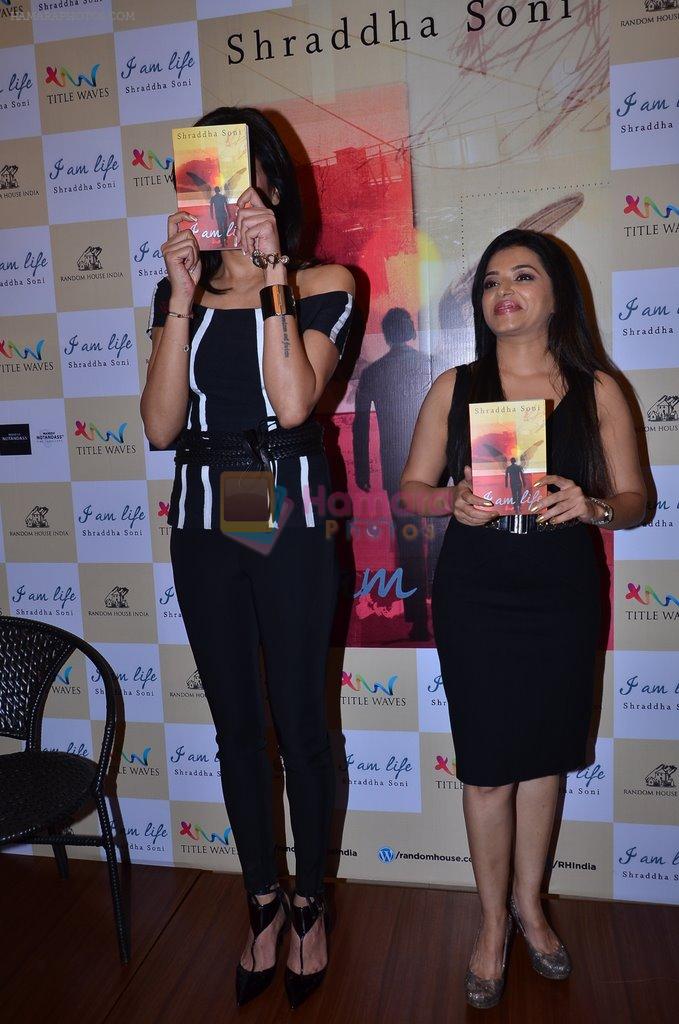 Sushmita Sen launches Author Shraddha Soni's - I am Life in Mumbai on 30th Jan 2014