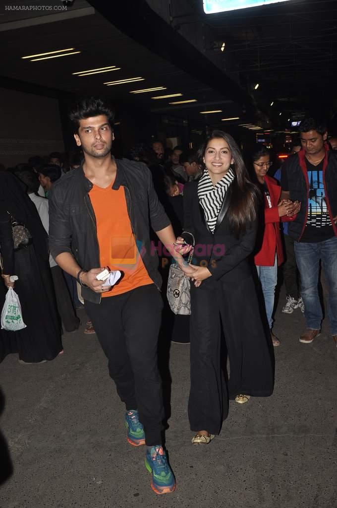 Gauhar Khan and Kushal Tandon snapped at the airport in Mumbai on 2nd Feb 2014