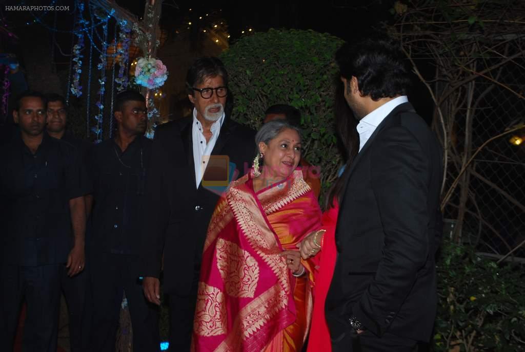 Amitabh bachchan, Jaya Bachchan, Abhishek Bachchan at Ahana Deol's Wedding Reception in Mumbai on 2nd Feb 2014