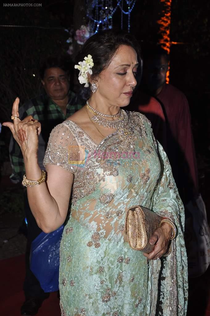 Hema Malini at Ahana Deol's Wedding Reception in Mumbai on 2nd Feb 2014