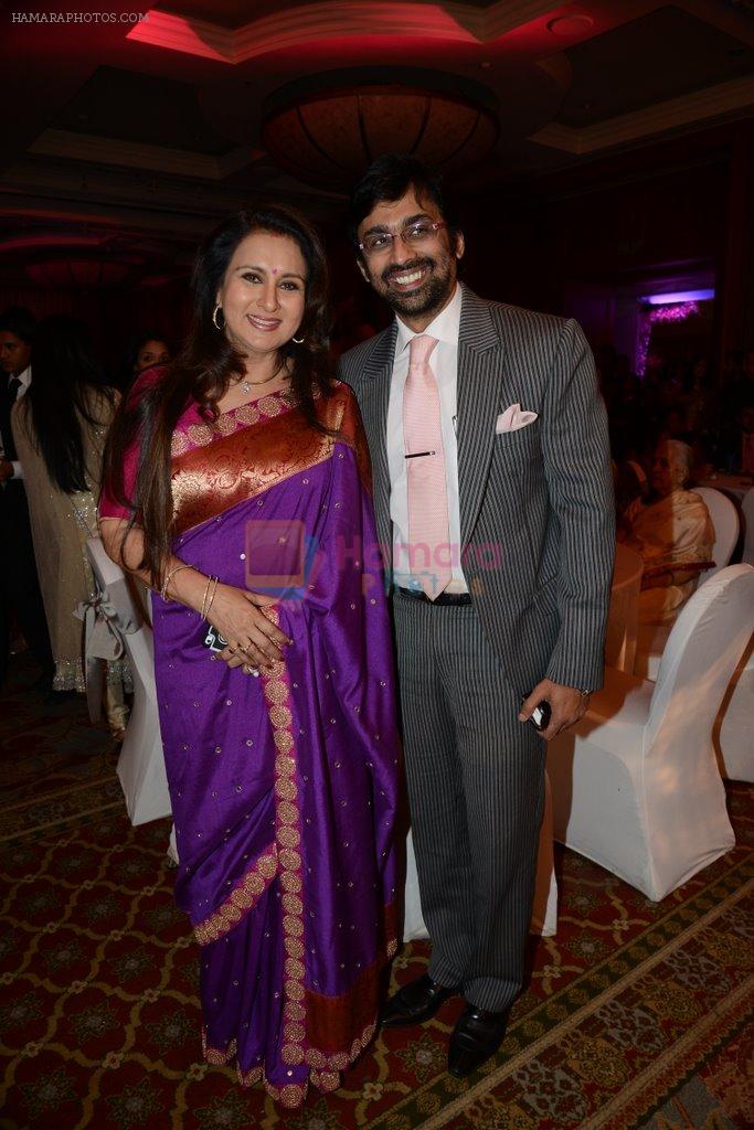 Poonam Dhillon at Siddharth Kannan's wedding reception with Neha in Mumbai on 4th Feb 2014
