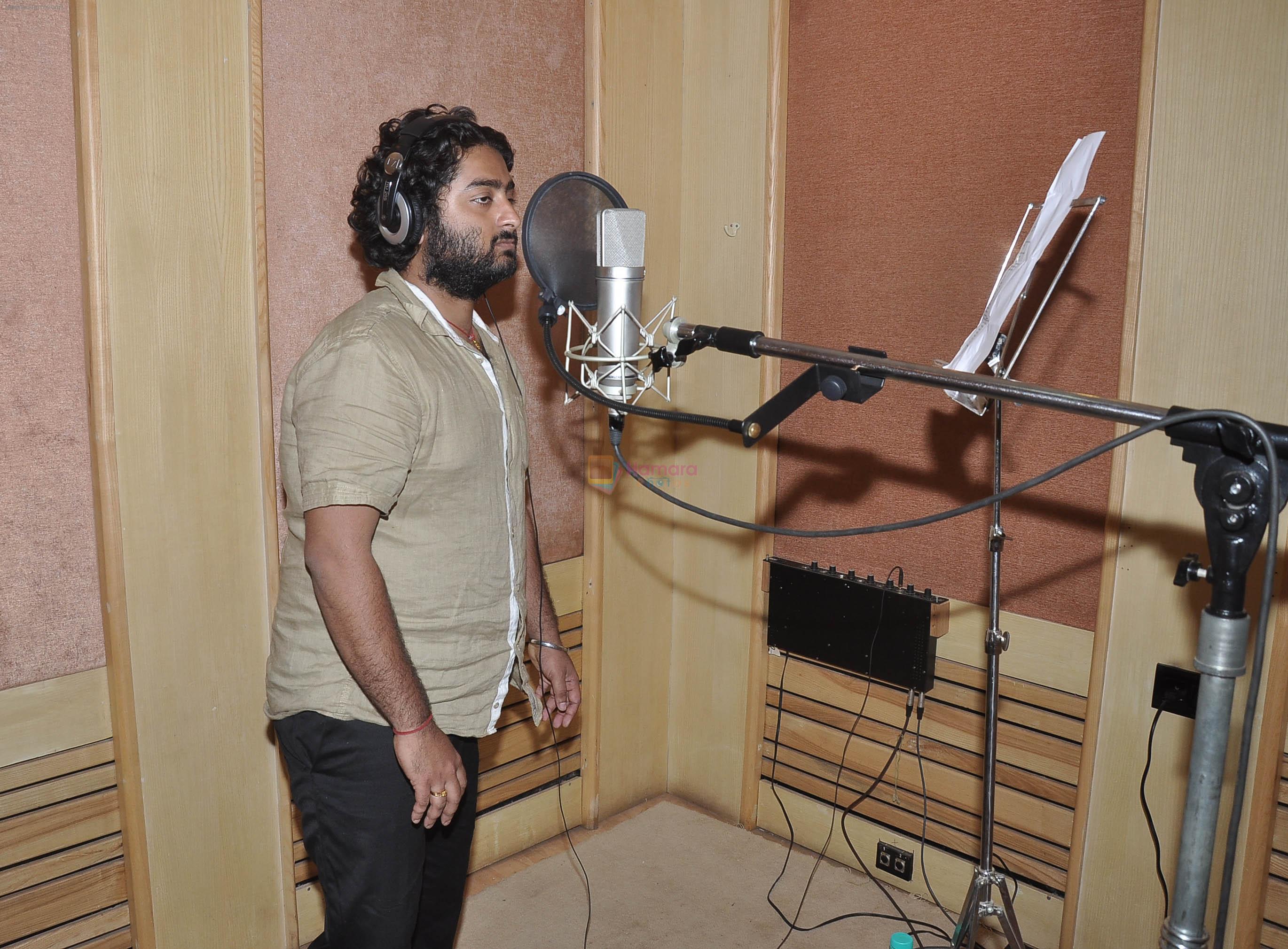 Arijit Singh singing song for Music Director Palash Muchhal for Shilpa Shetty's productions film _Dishkiyaaoon_