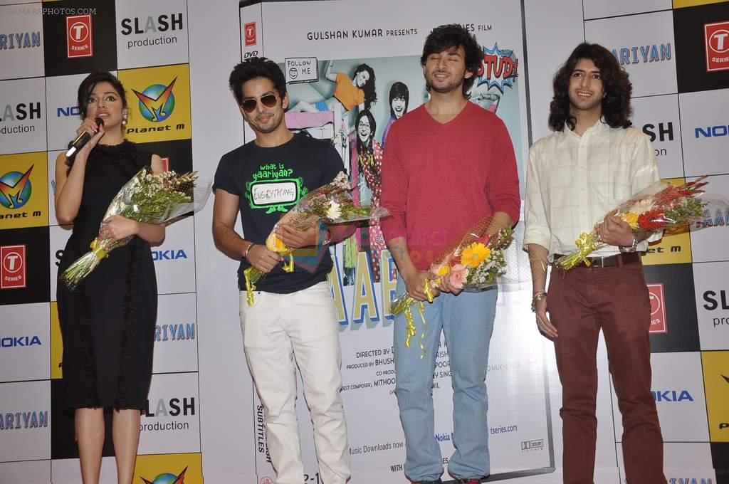 Divya Khosla Kumar, Himansh Kohli, Devanshu Sharma, Shreyas Pardiwalla at DVD launch of Yaariyan in Powai, Mumbai on 11th feb 2014