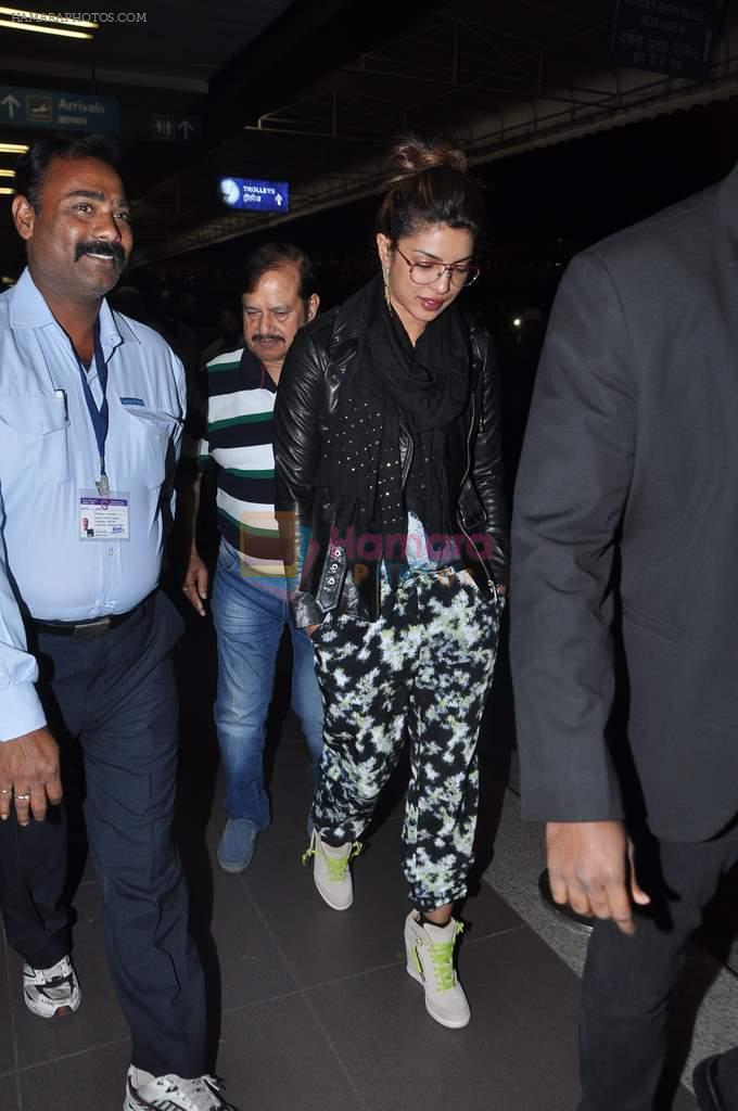 Priyanka Chopra snapped at airport in Mumbai on 12th Feb 2014