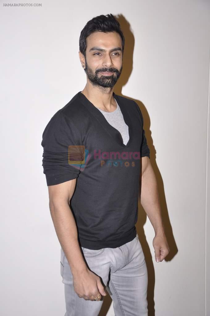 Ashmit Patel at Wajid Khan's art preview in Le Sutra, Mumbai on 15th Feb 2014