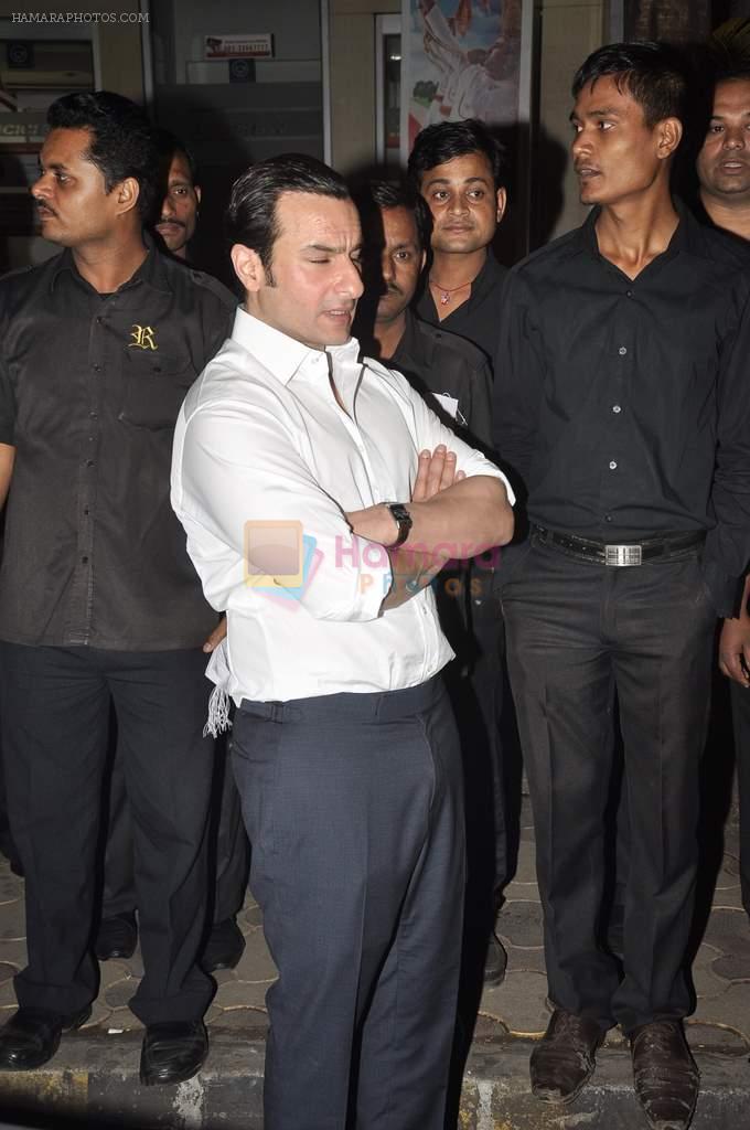Saif Ali Khan at Randhir Kapoor's private dinner on his bday in Hakkasan, Mumbai on 15th Feb 2014