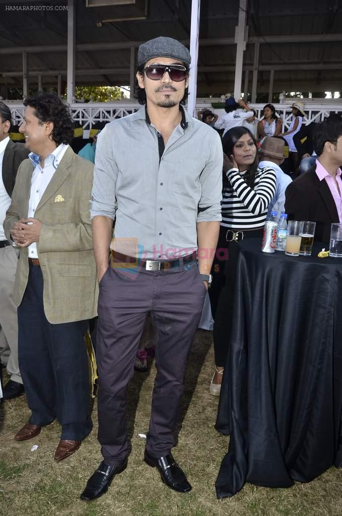 Shawar Ali at Provogue AGP fashion show and race in RWITC, Mumbai on 16th Feb 2014