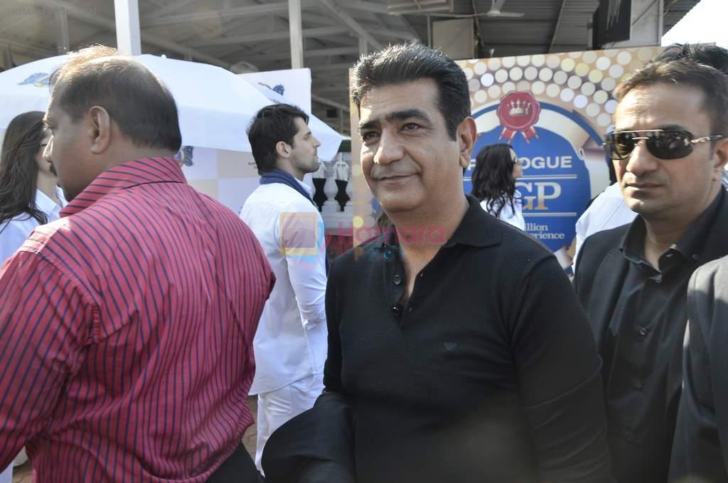 Kishan Kumar at Provogue AGP fashion show and race in RWITC, Mumbai on 16th Feb 2014