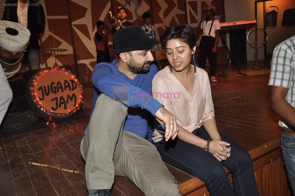 Sunidhi Chauhan with her husband Hitesh Sonik  at the recording of Amol Gupte's music video in Mumbai on 16th feb 2014