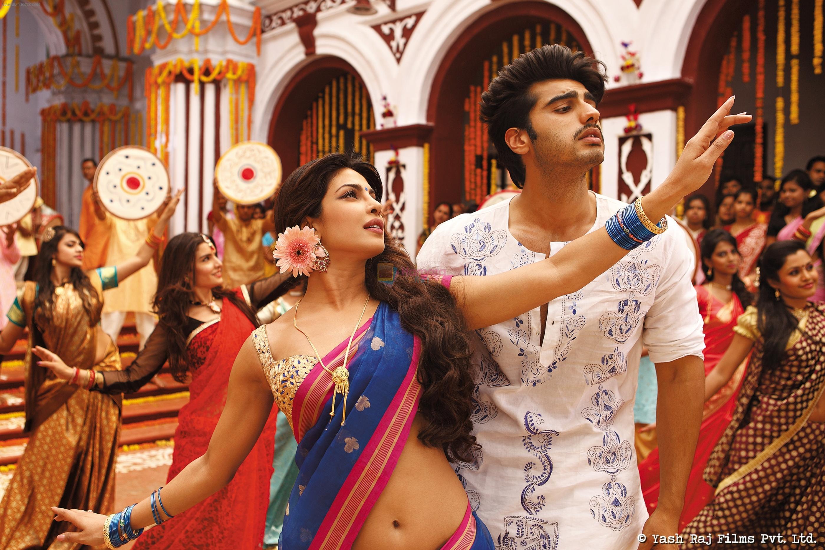Priyanka Chopra, Arjun Kapoor in the still from movie Gunday