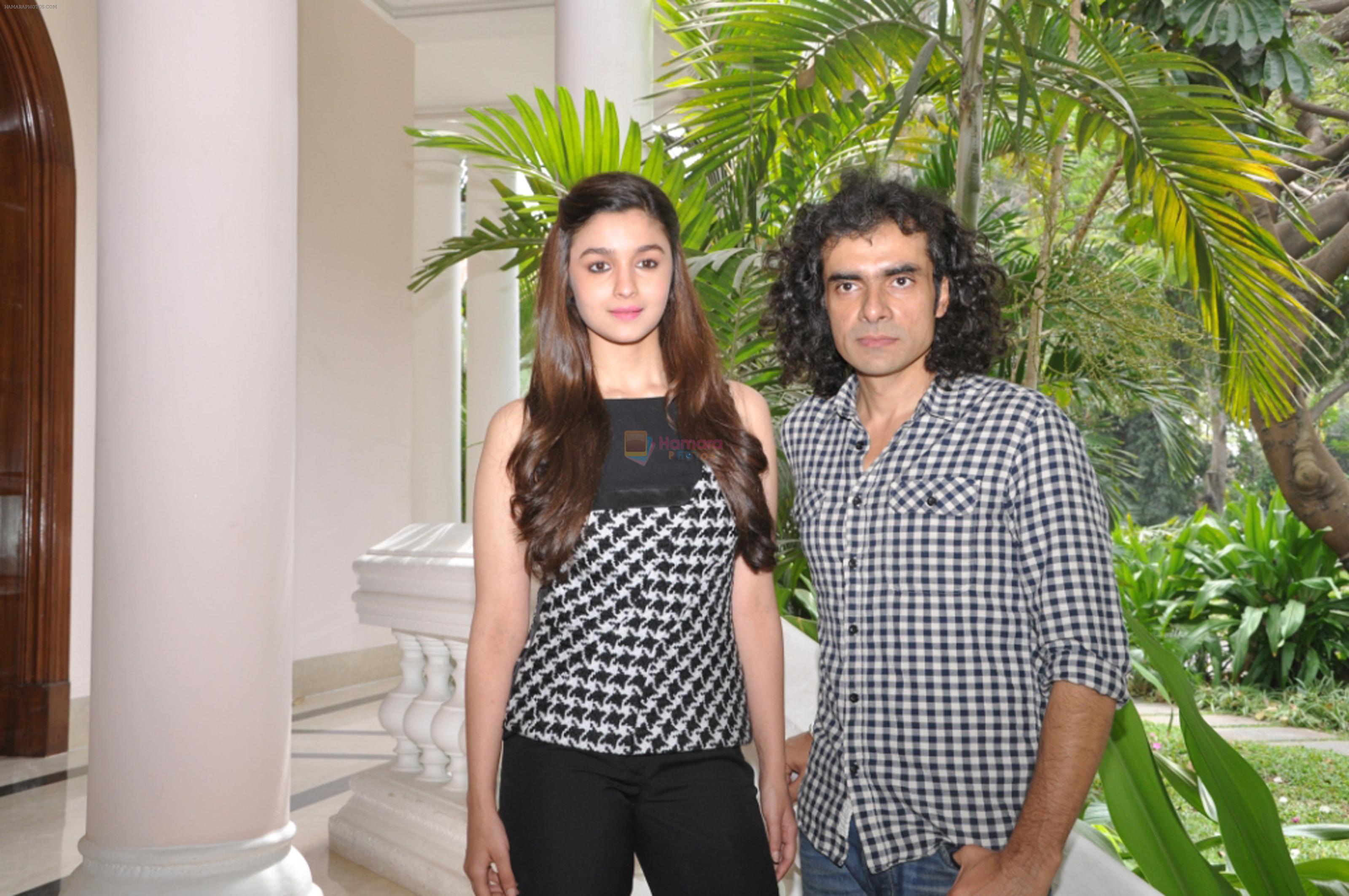 Imtiaz Ali, Alia Bhatt arrived in Bengaluru City for the launch of the movie HIGHWAY on 18th Feb 2014