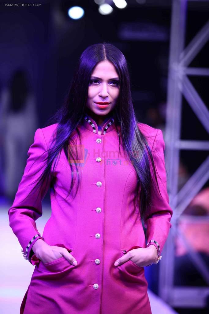 Model walk the ramp for Aslam Khan at Bengal Fashion Week on 23rd Feb 2014