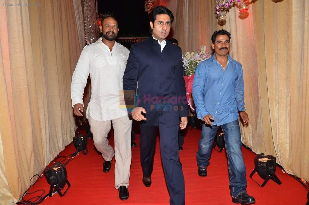 Abhishek Bachchan at Rajiv and Megha's wedding reception in Sahara Star, Mumbai on 25th Feb 2014