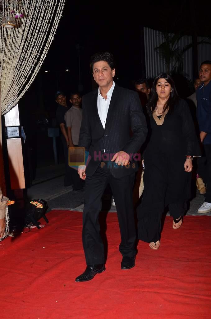 Shahrukh Khan at Rajiv and Megha's wedding reception in Sahara Star, Mumbai on 25th Feb 2014