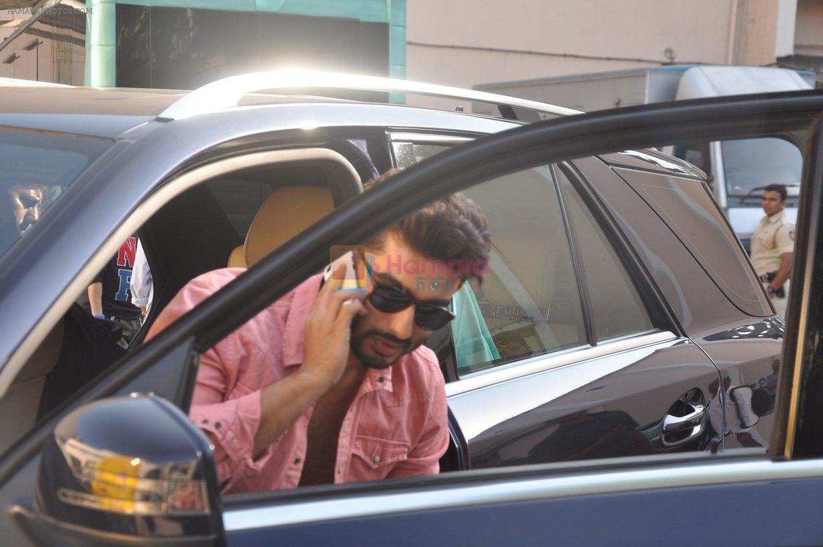Arjun Kapoor snapped at a magazine shoot in Mumbai on 27th Feb 2014