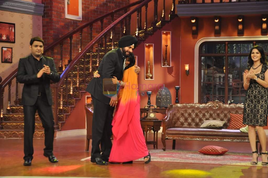 Sunny Leone, Ekta Kapoor on the sets of Comedy Nights with Kapil in Filmcity, Mumbai on 4th March 2014