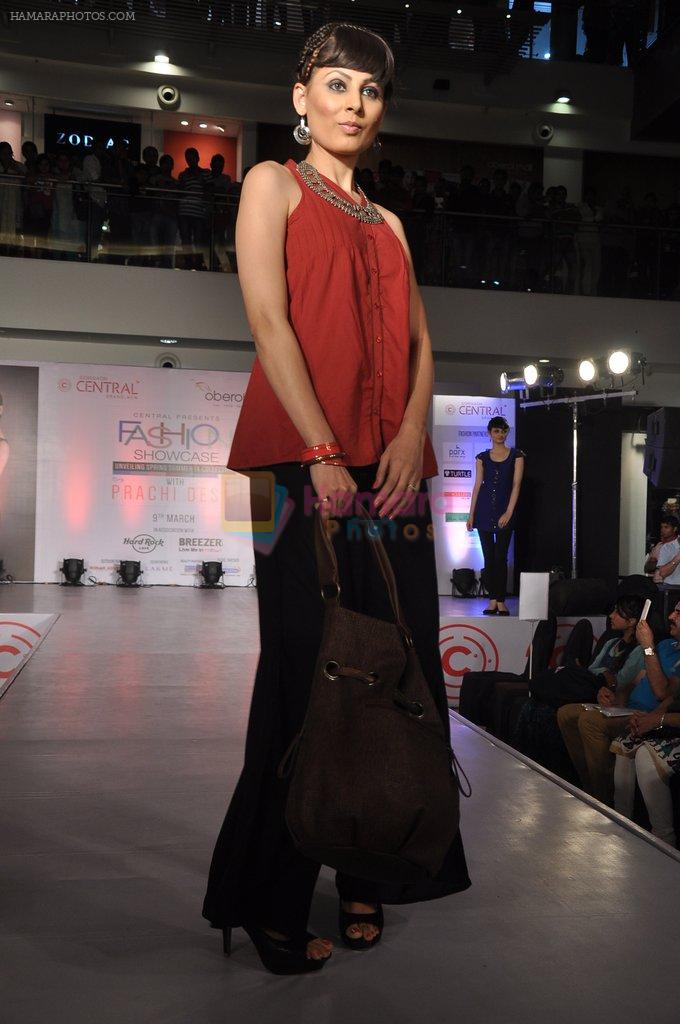 Model at central fashion show in Mumbai on 9th March 2014