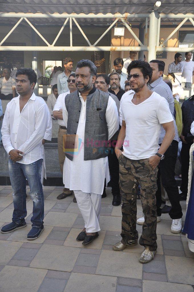 Shahrukh Khan at Bolly Chawla's funeral in Walkeshwar, Mumbai on 9th March 2014