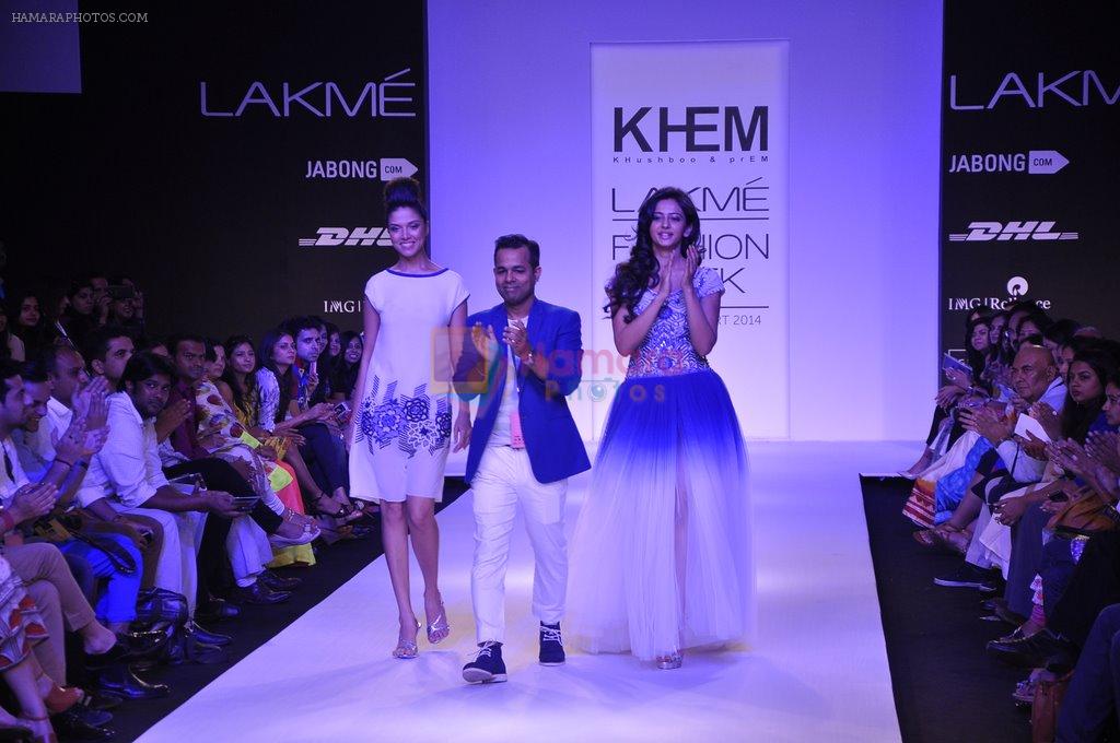 Rakul Preet Singh walk for KHEM Show at LFW 2014 Day 2 in Grand Hyatt, Mumbai on 13th March 2014