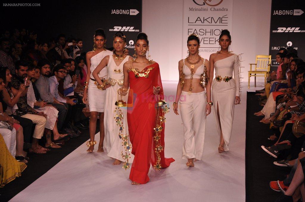 Model walk for Mrinalini Chandra Show at LFW 2014 Day 3 in Grand Hyatt, Mumbai on 14th March 2014
