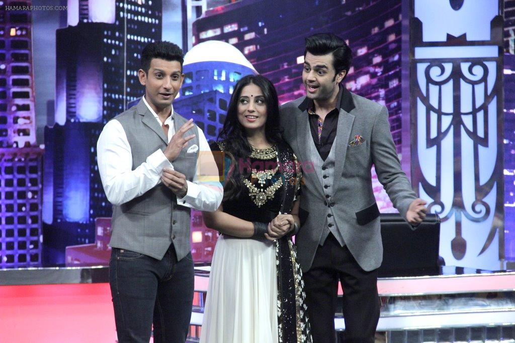 Mahi Gill,Sharman Joshi with Manish Paul promotes Gang of Ghosts on Mad in India in Delhi on 14th March 2014
