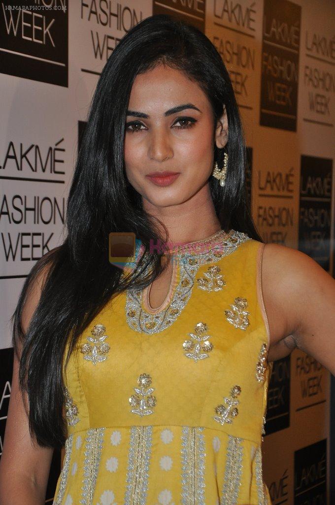 Sonal Chauhan on Day 4 at LFW 2014 in Grand Hyatt, Mumbai on 15th March 2014