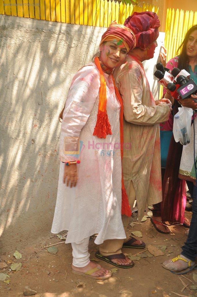 Shabana Azmi, Javed Akhtar at Shabana's Holi Celebration in Mumbai on 17th March 2014