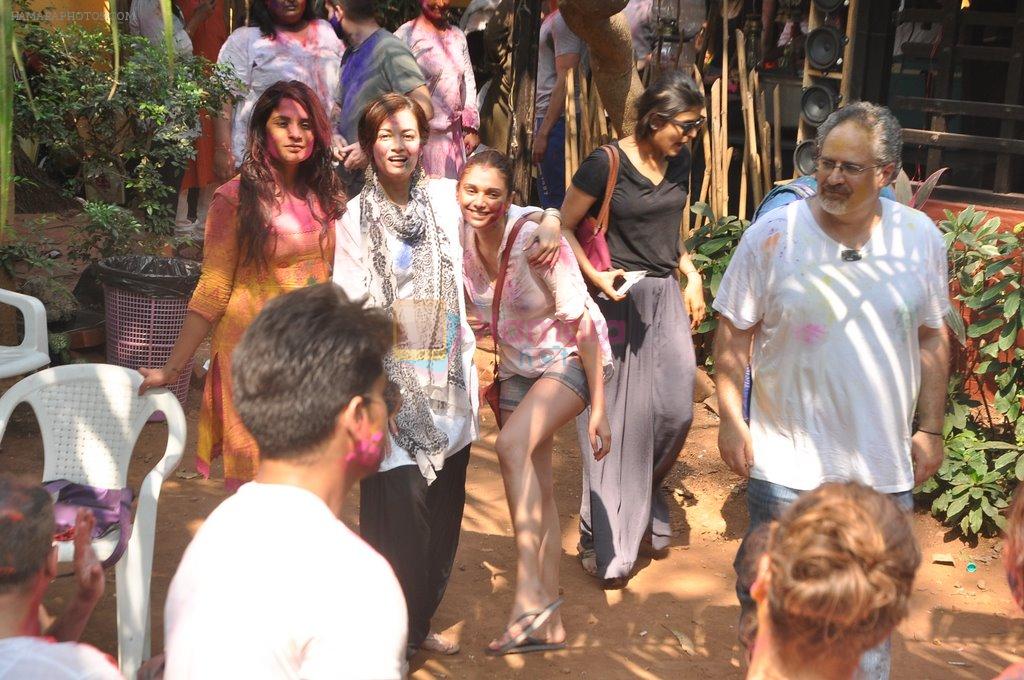 Dia Mirza, Richa Chadda, Aditi Rao Hydari at Shabana's Holi Celebration in Mumbai on 17th March 2014