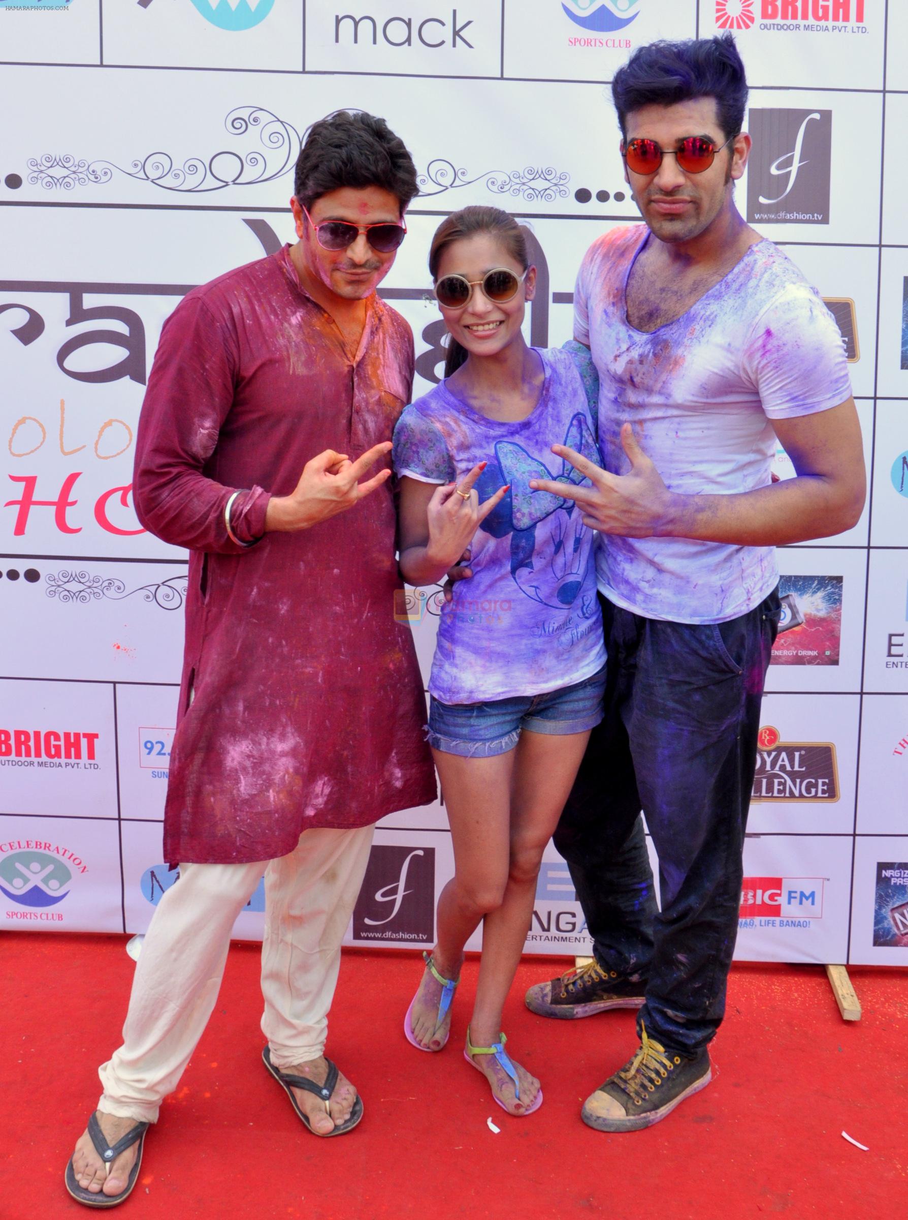 Mack, Sara Khan, Shaan at Rasleela Holi 2014 by Mack & Neon 88 in Mumbai on 17th March 2014