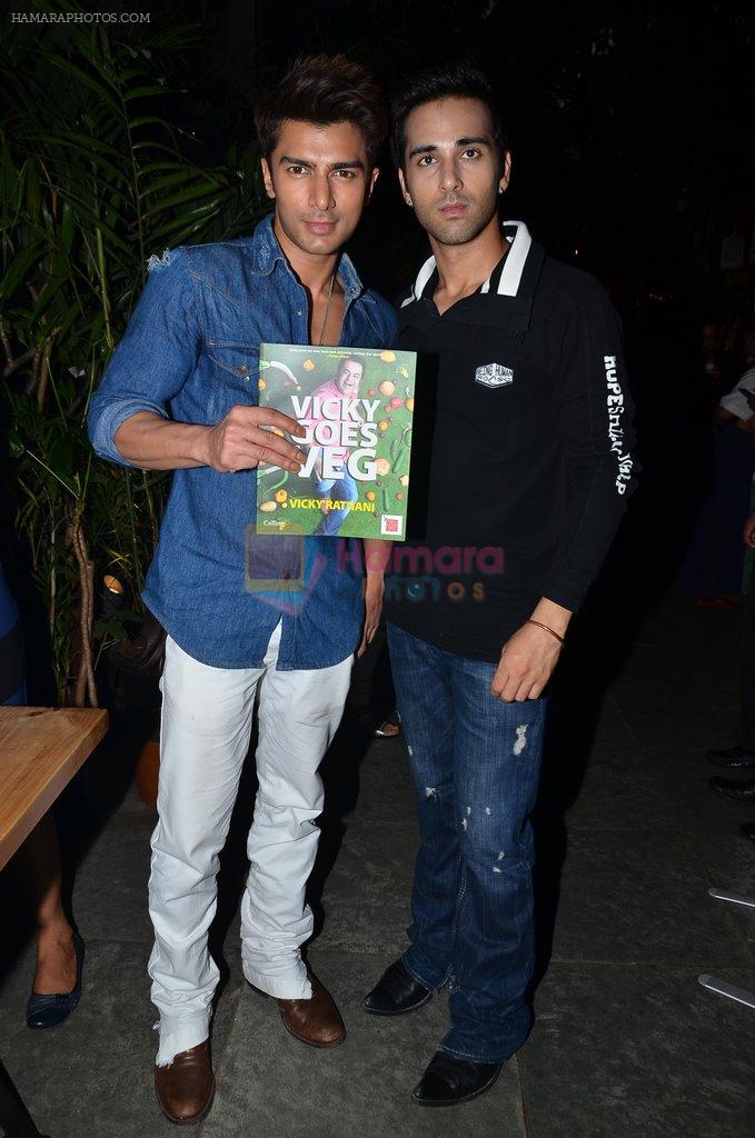 Pulkit Samrat at the launch of chef Vicky Ratnani's book in Nido, Mumbai on 20th March 2014