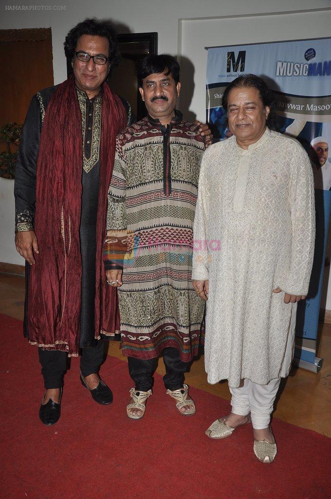 Talat Aziz, Anup Jalota at Music Mania's Shaam -e-Qwwali in Mumbai on 30th March 2014