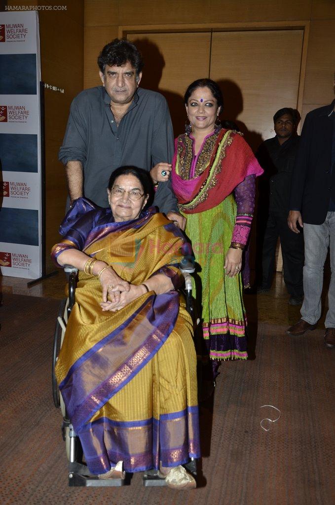 Tanvi Azmi at the red carpet for Manish Malhotra Show Men for Mijwan in Mumbai on 1st April 2014