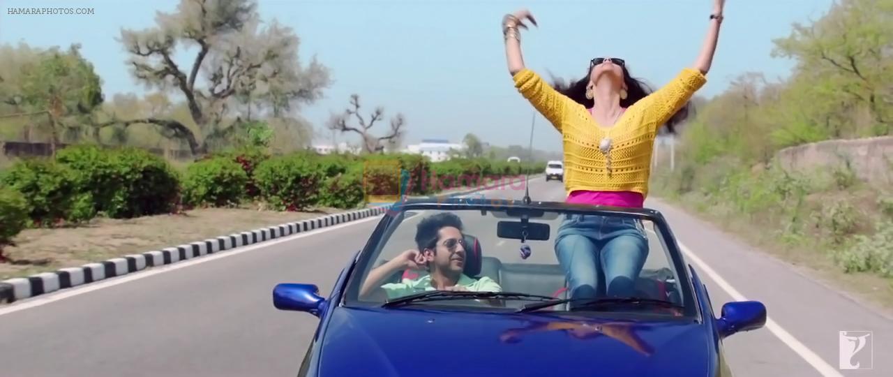 Ayushmann Khurrana and Sonam Kapoor in Gulcharrey song still from Bewakoofiyaan movie