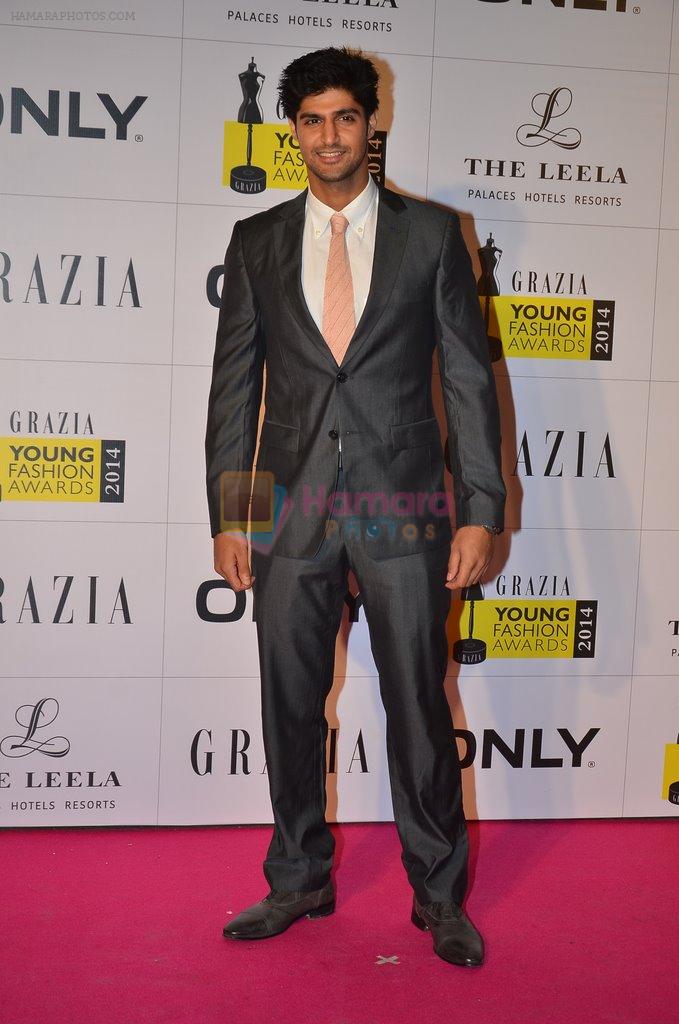 Tanuj Virwani at Grazia Young awards red carpet in Mumbai on 13th April 2014