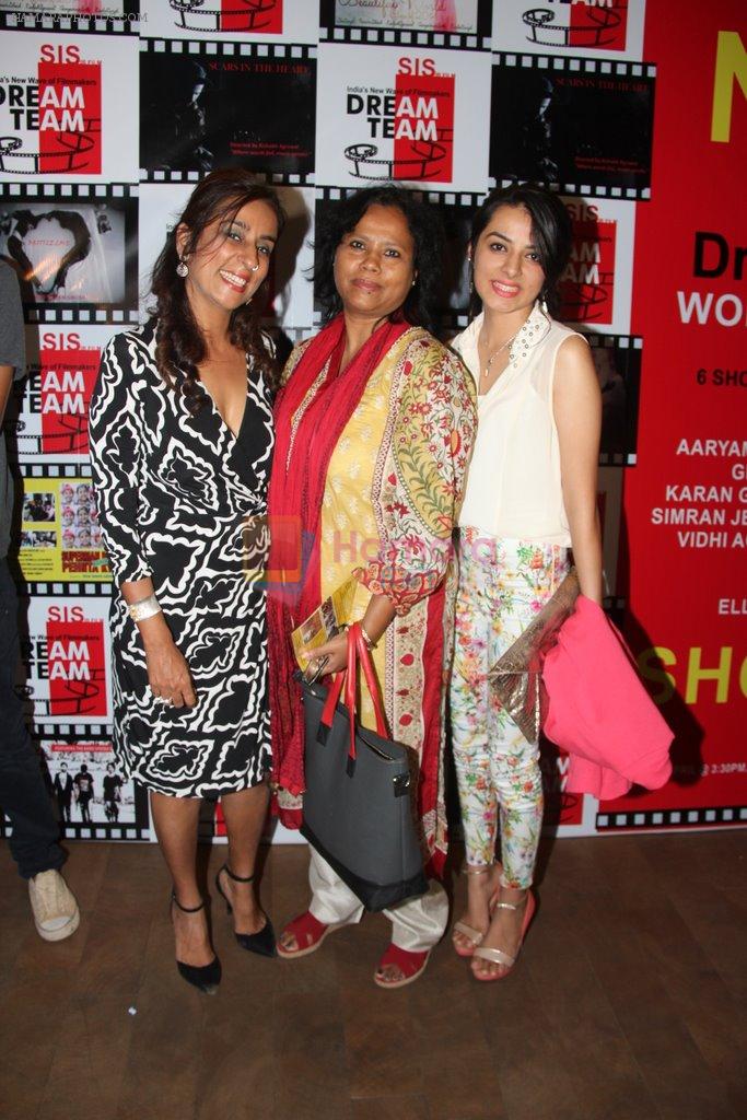 Deeya Singh at the premiere of films by starkids in Lightbox Theatre, Mumbai on 13th April 2014