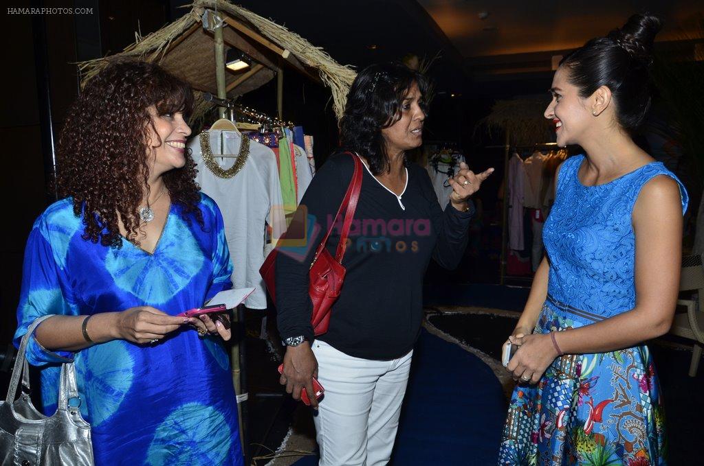 Tara Sharma at Maheka Mirpuri showcase in Churchgate, Mumbai on 16th April 2014