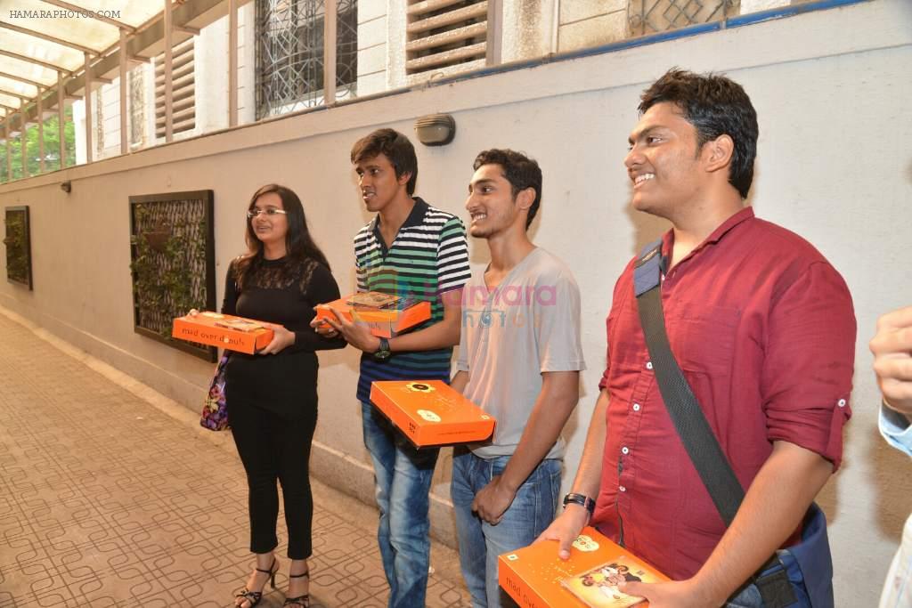 promote 2 states at Go mad over donuts in Mumbai on 17th April 2014