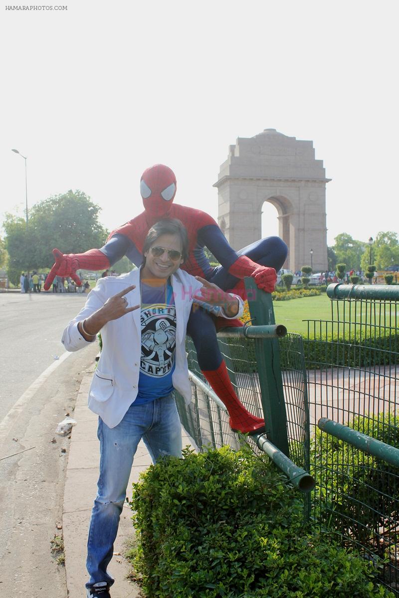 Vivek Oberoi and Spiderman at India Gate Delhi