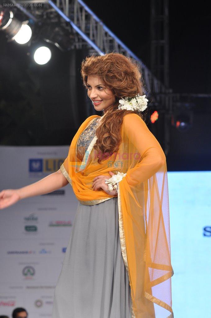 Shama Sikander walks for Sonakshi Raaj at Save Girl Child show in ITC Parel, Mumbai on 19th April 2014