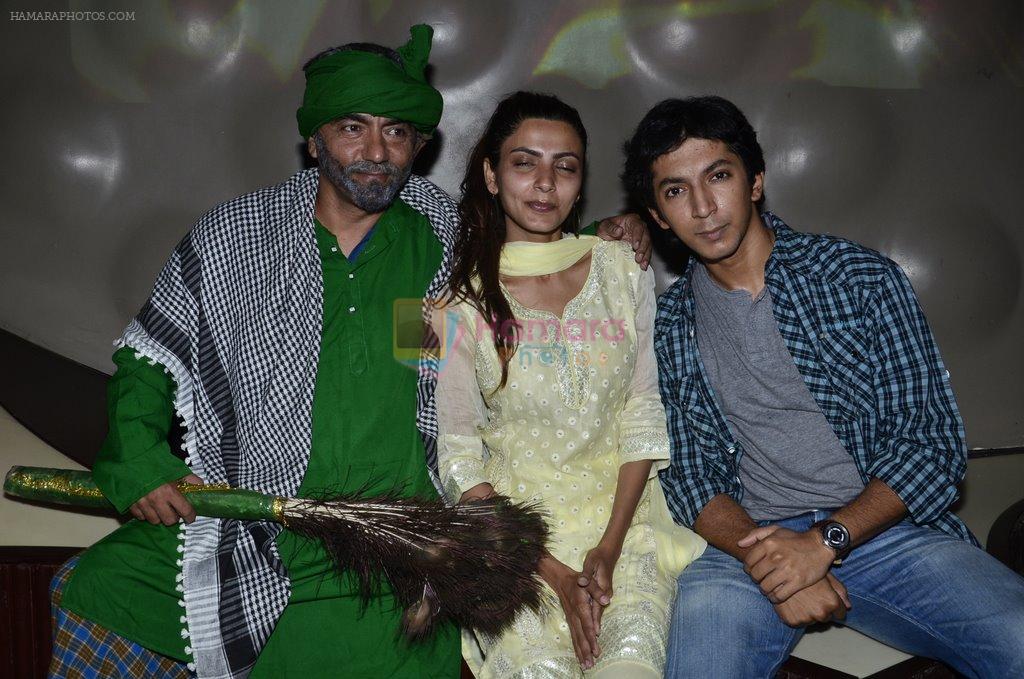 Anshuman Jha, Asif Basra, Yoshika Verma at Yeah Hain Bakrapur music promotion in Blue Frog, Mumbai on 21st April 2014