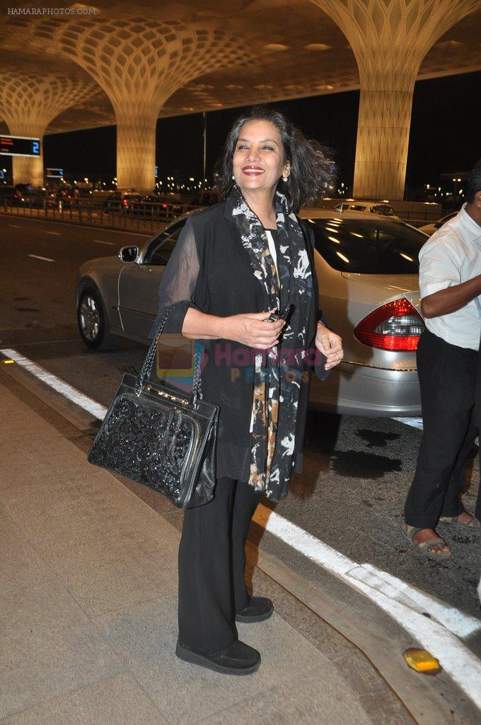Shabana Azmi leave for IIFA Tampa on day 1 in Mumbai on 21st April 2014