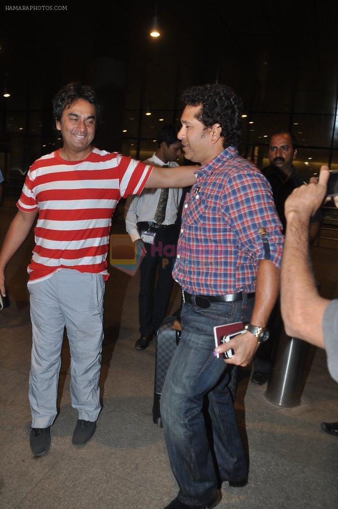 Sachin Tendulkar snapped at the airport on 22nd April 2014