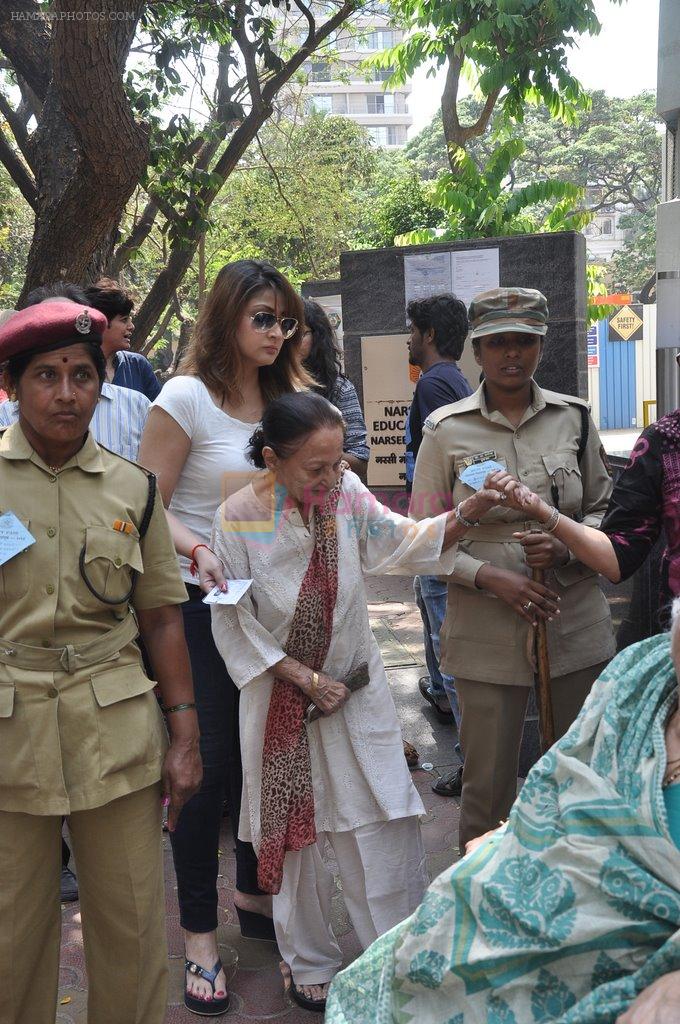 Urvashi Dholakia voting at Jamnabai School in Mumbai on 24th April 2014