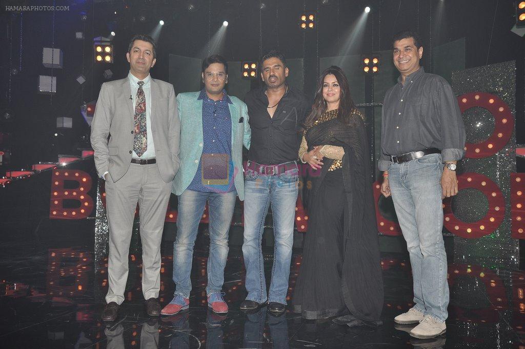 Sunil Shetty, Mahima Chaudhary, Kunal Kohli on the sets of NDTV Prime's Ticket to bollywood in Mumbai on 25th April 2014