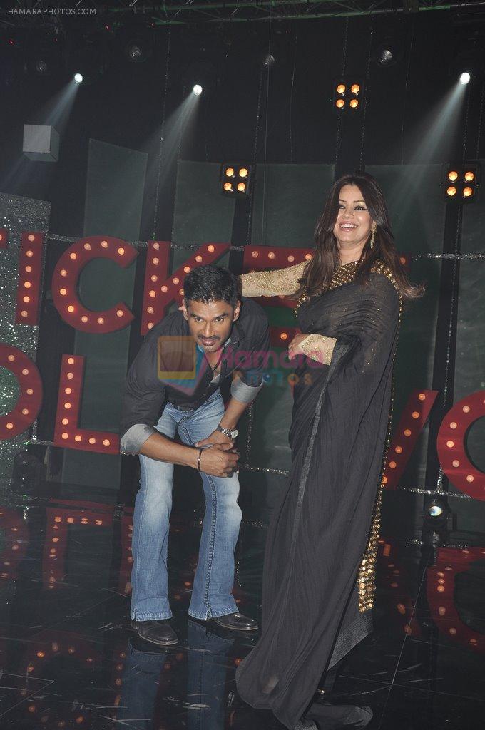 Sunil Shetty, Mahima Chaudhary on the sets of NDTV Prime's Ticket to bollywood in Mumbai on 25th April 2014