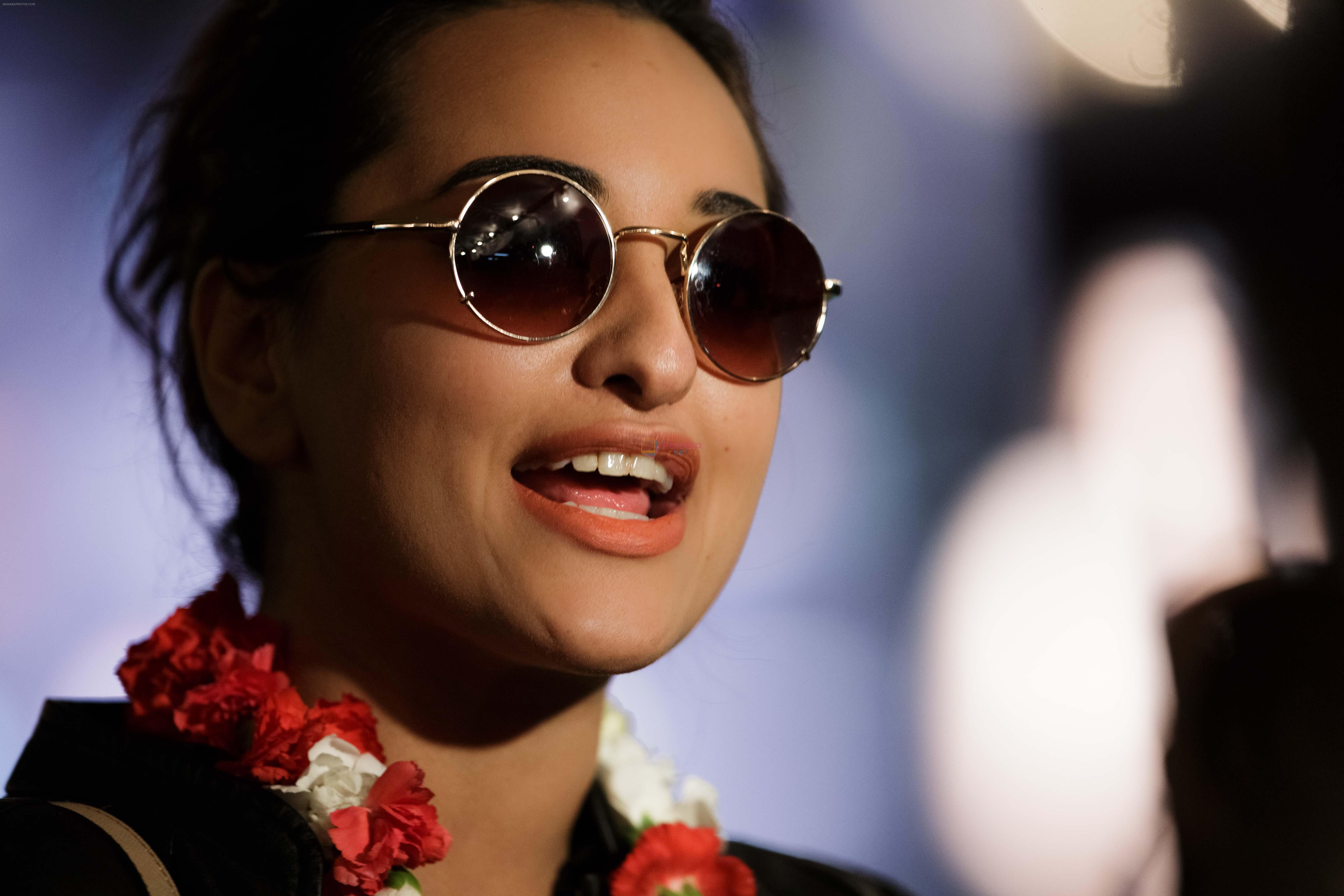 Sonakshi Sinha arrives at Tampa International Airpot on 23rd April 2014 for IIFA