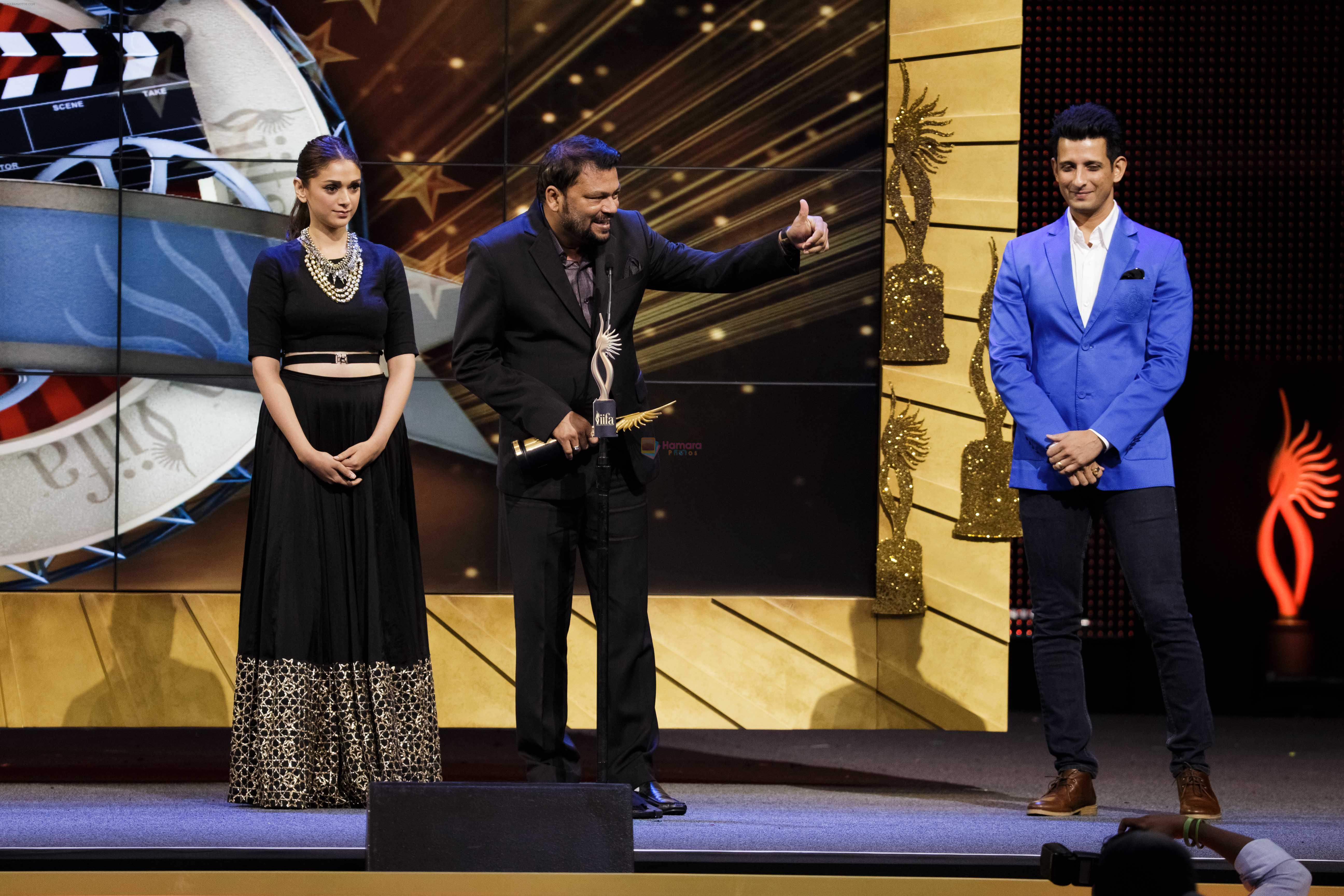 Aditi Rao Hydari, Sharman Joshi at IIFA Magic of the Movies in Mid Florida Credit Union Amphitheater on 25th April 2014