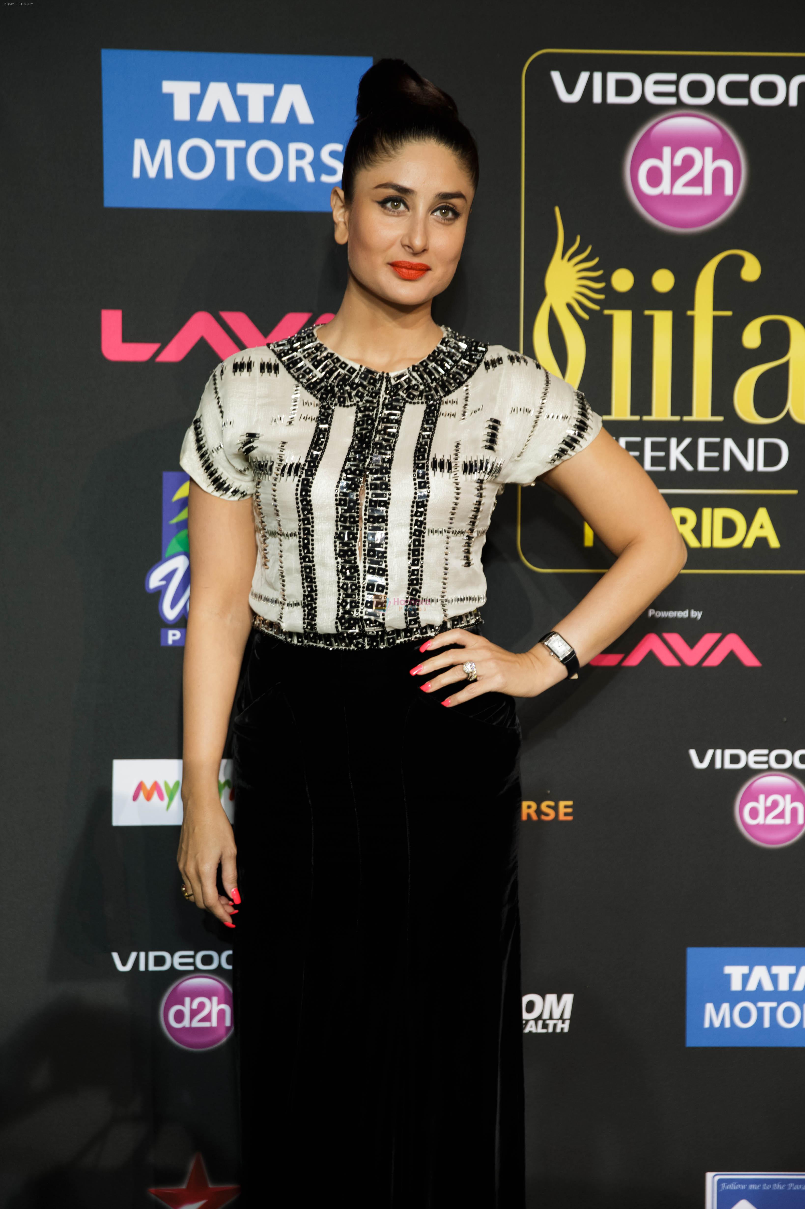 Kareena Kapoor at IIFA Magic of the Movies Green Carpet in Mid Florida Credit Union Amphitheater on 25th April 2014