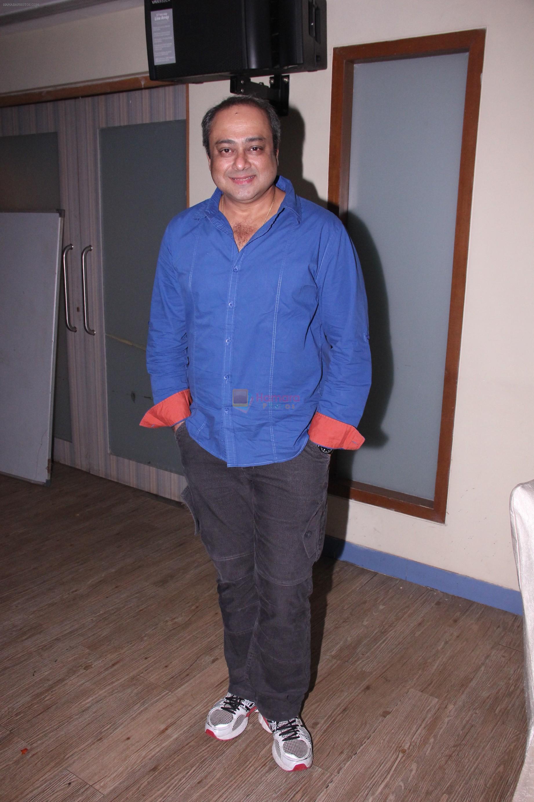 Sachin Khedekar at Kishori Shahane b_day party in Country Club, Andheri, Mumbai on 26th April 2014