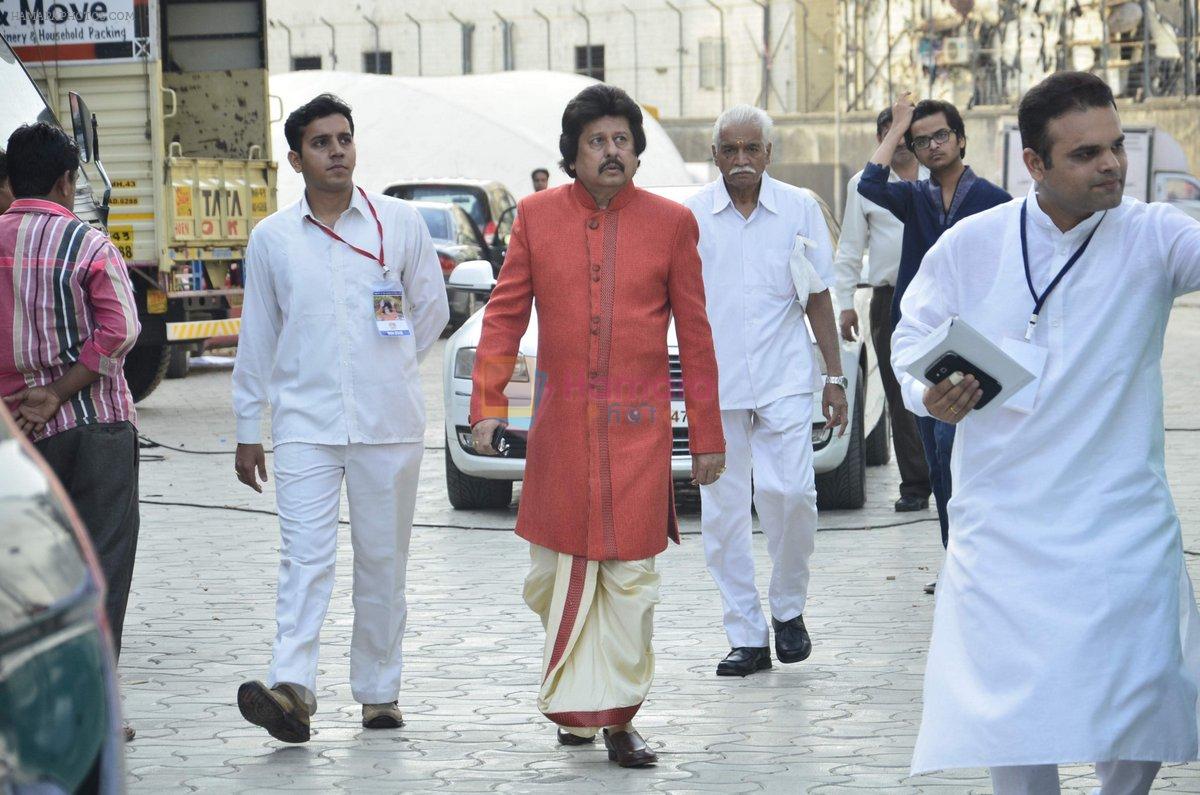 Pankaj Udhas pays tribute to Sri Sathya Sai Baba in Mumbai on 27th April 2014